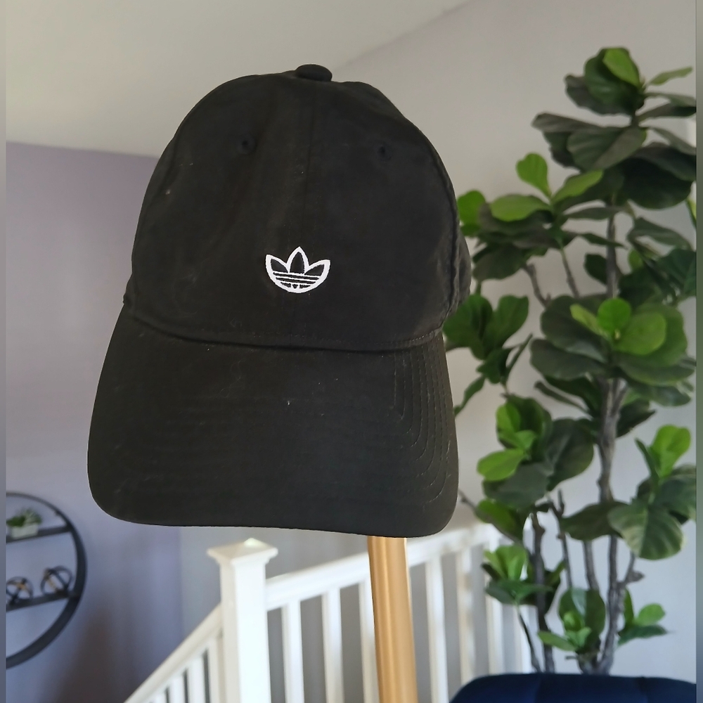 NWOT Adidas Originals Women's Relaxed Nylon Strap-back Cap in Black.